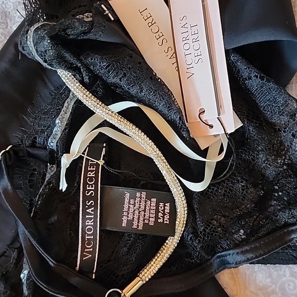 NWT Victoria's Secret: Lace-Back Cami w/ sparkle straps, Black, Small - Picture 7 of 11